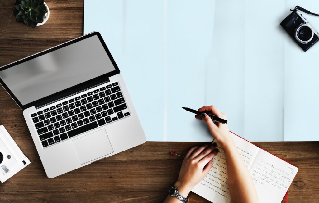 Cara Menulis Artikel SEO: Buat Judul Artikel yang Menarik