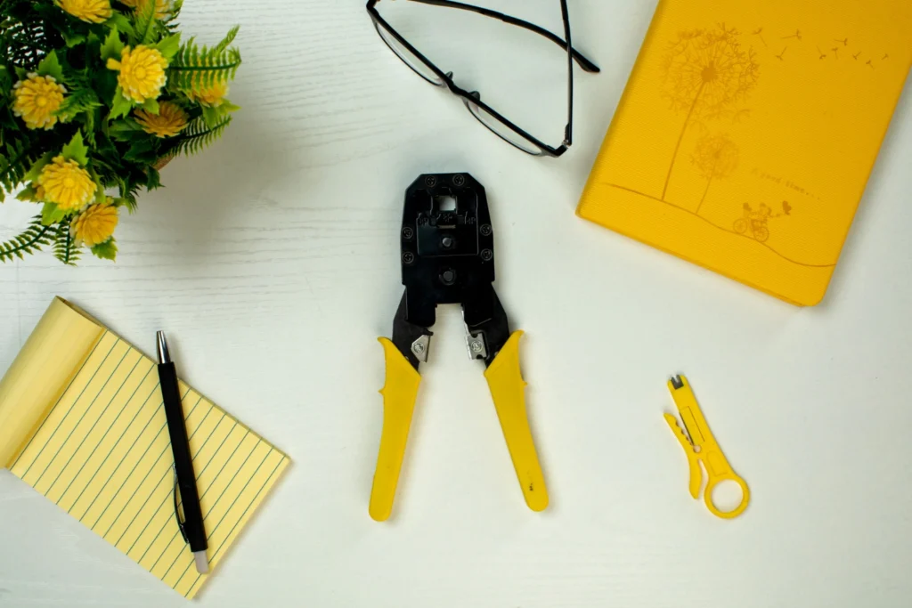 Siapkan Peralatan Crimping 