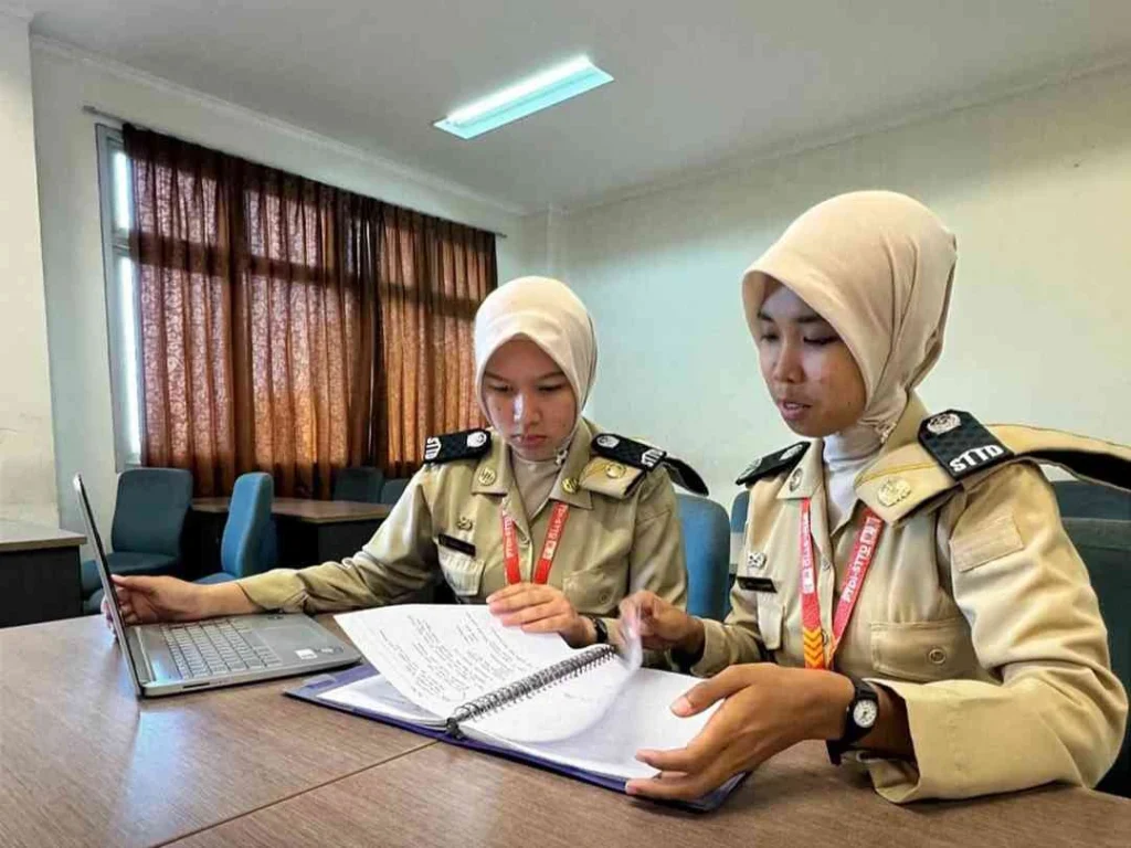 Politeknik Transportasi Darat Indonesia (PTDI)