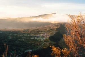 7 Tempat Wisata di Jawa Timur yang Terkenal di Kalangan Traveler