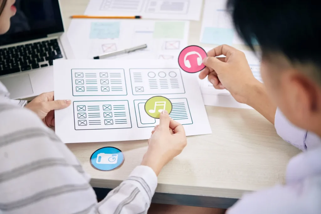 Fitur terbaru biasanya ada di dalam deskripsi sebelum pembaruan aplikasi dilakukan