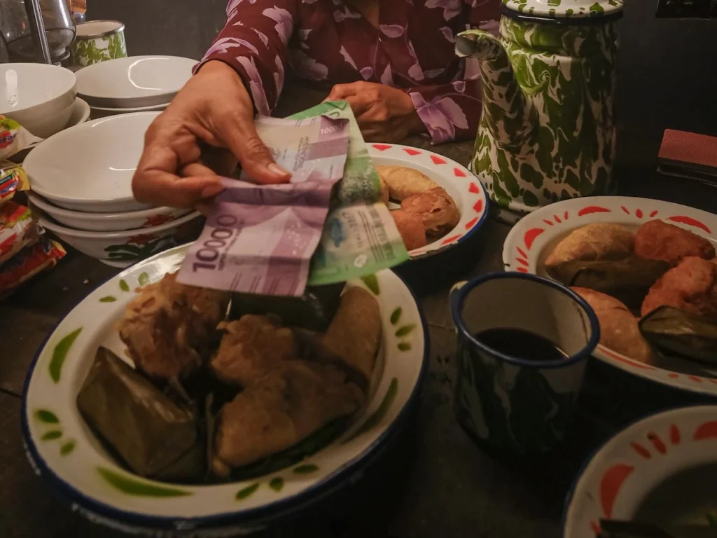 Dibayar atau Di Bayar? Ini Penulisan yang Benar dan Penjelasannya